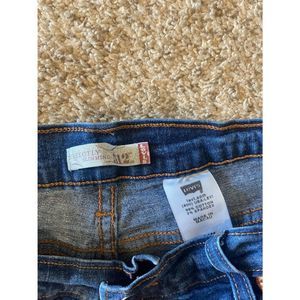 Women’s Levi’s slimming 512 size 14m Like new